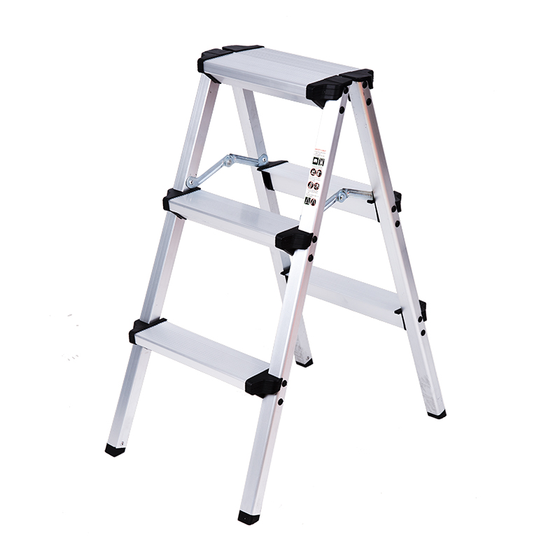 A Type 3 Step Aluminum Ladder