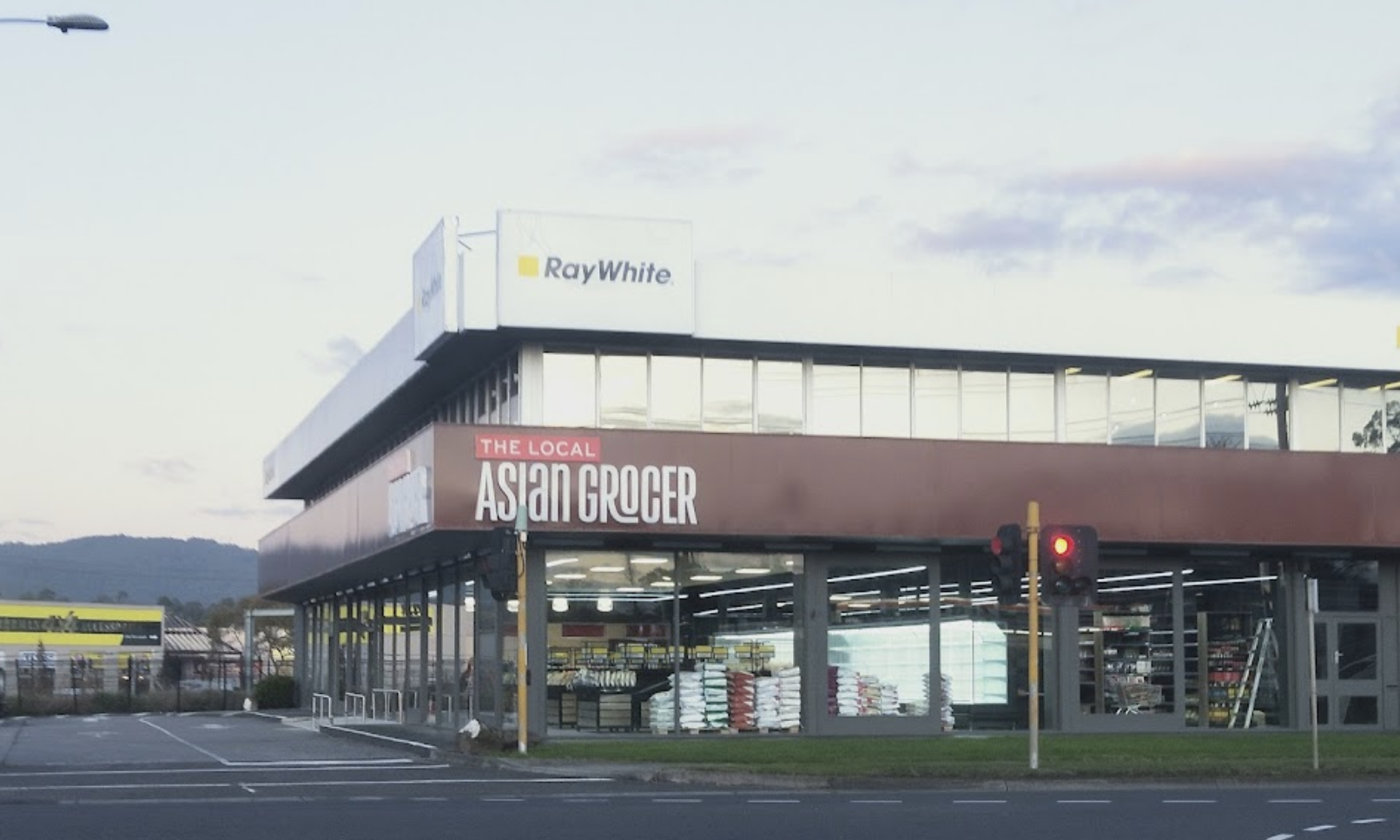 always-open-a-supermarket-in-australia-with-highbright-highbright